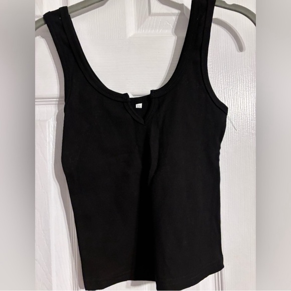 Notch Neck Ribbed Tank Bundle - Green - Black - XS (EUC) - Picture 5 of 8